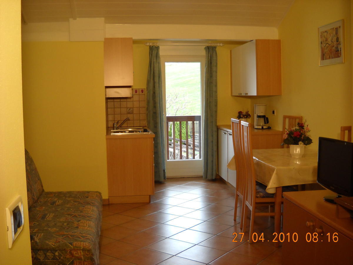 Appartments Am Wiesenrand Deutschnofen Zimmer foto